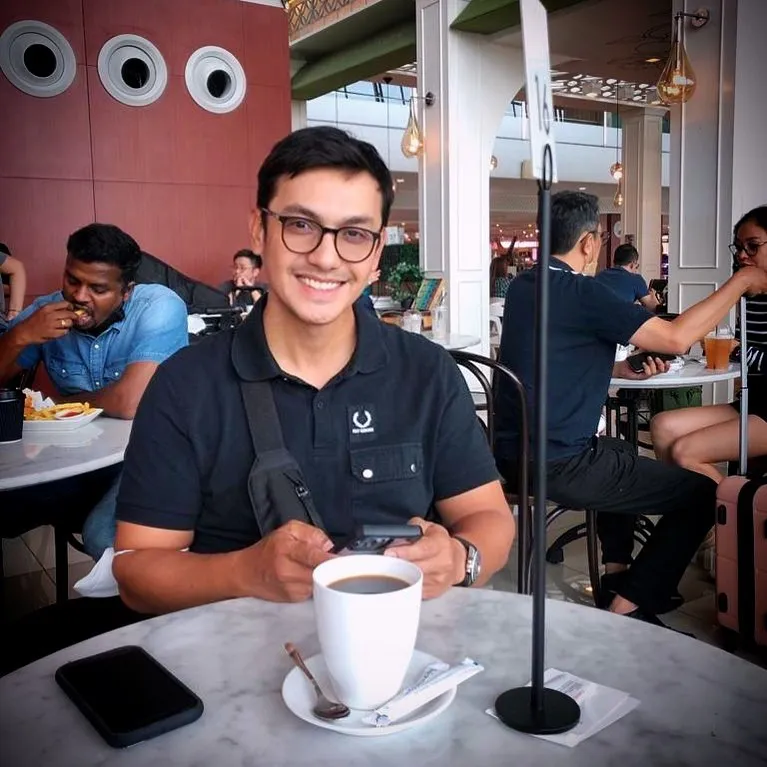 Tak Terlihat Menua