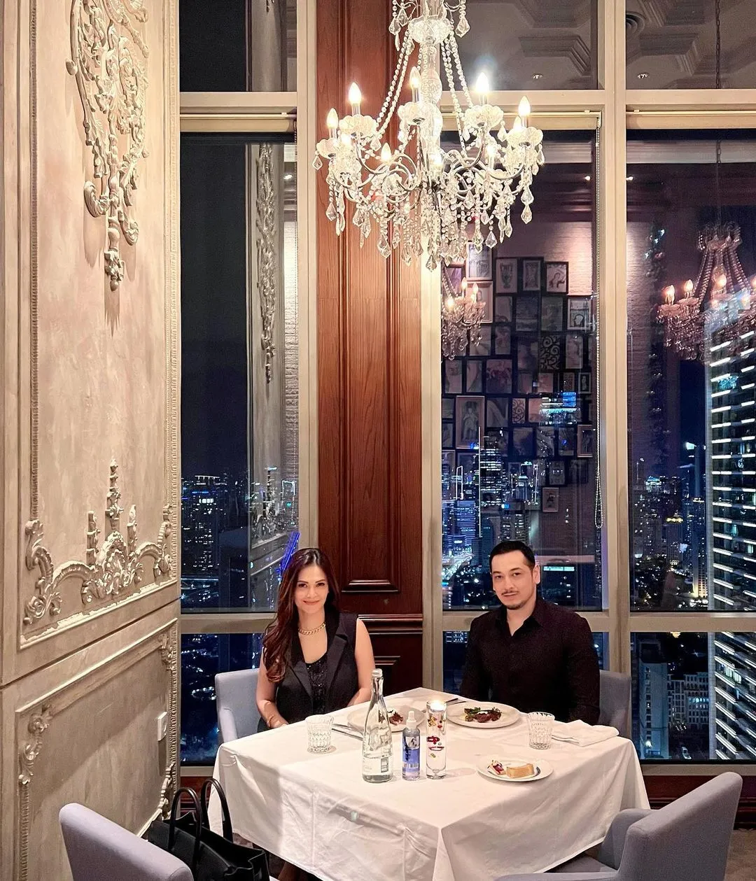 Potret Cut Tari Bareng Suami (Credit: Instagram/cuttaryofficial)