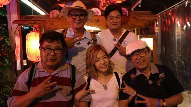 Sunny Girls Generation berfoto bersama para member Grandpa Over Flower @mwave.interest.me