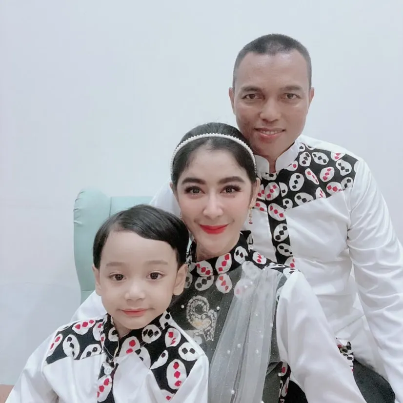 (credit: Instagram.com/uutpermatasari/)