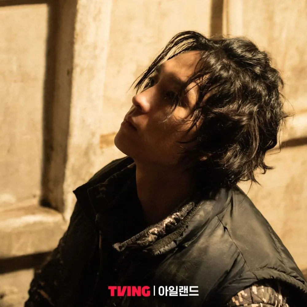 (credit: TVING/ISLAND)