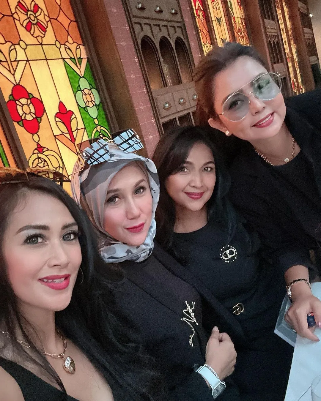 Penuh Kehangatan