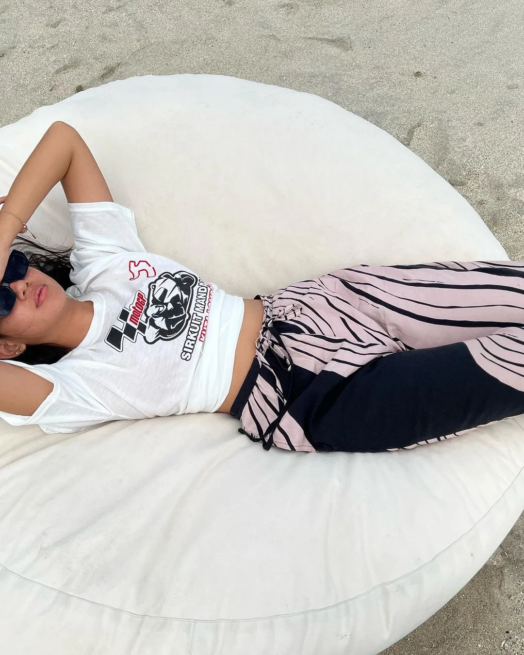 Potret Liburan Shenina Cinnamon dan Angga Yunanda (Credit: Instagram/shenacinnamon)