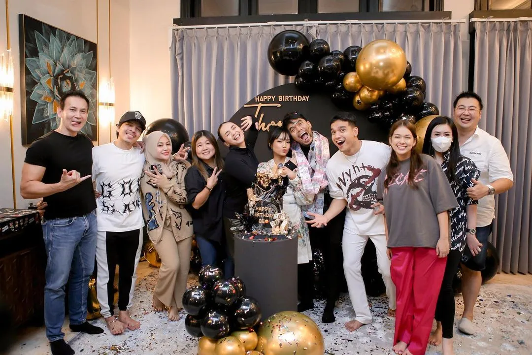 Potret Ultah Thariq Halilintar (Credit: Instagram/fuji_an)