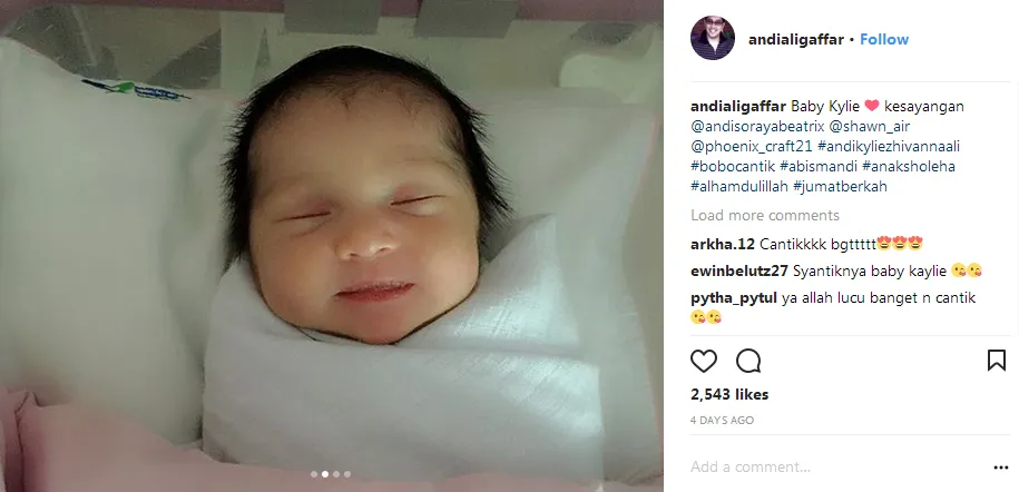 Baby Kylie satu-satunya anak perempuan Aya / Credit: @andialigaffar