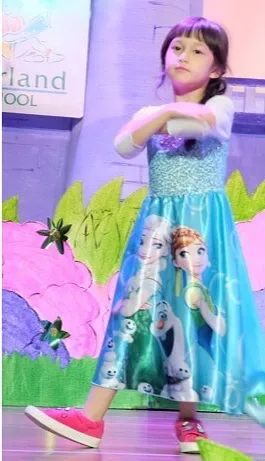 Elsa pakai sneakers / Credit: Instagram - ussypratama