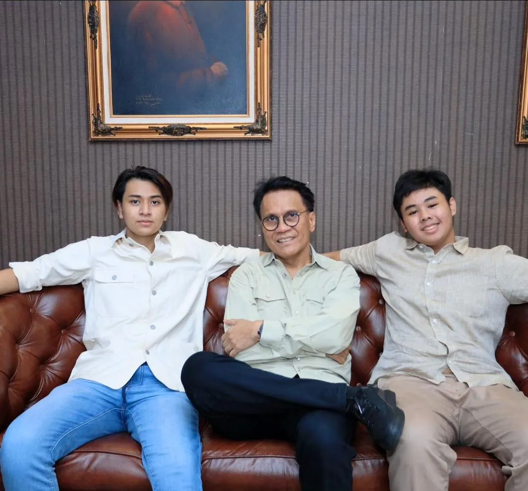 Potret Cavin, Henry Siahaan, dan Cello (Credit: Instagram/yunishara36)