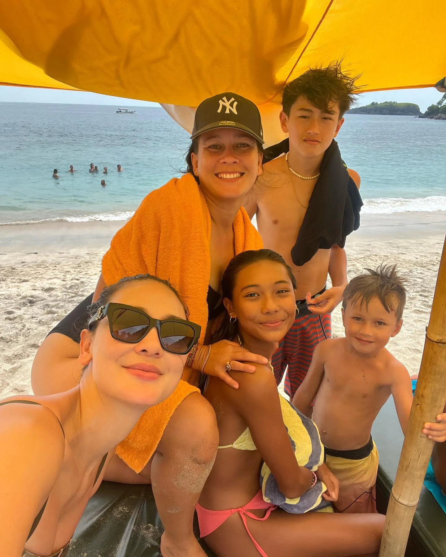  (credit: Instagram.com/lunamaya/)