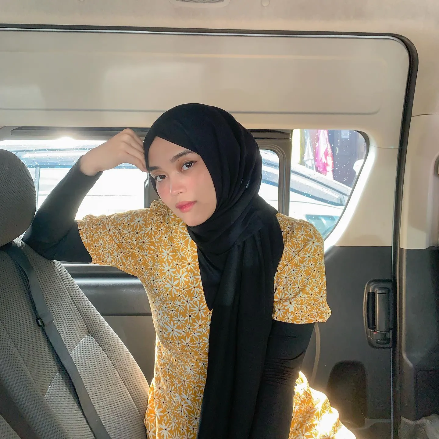 (credit: Instagram.com/putridelinaa/)