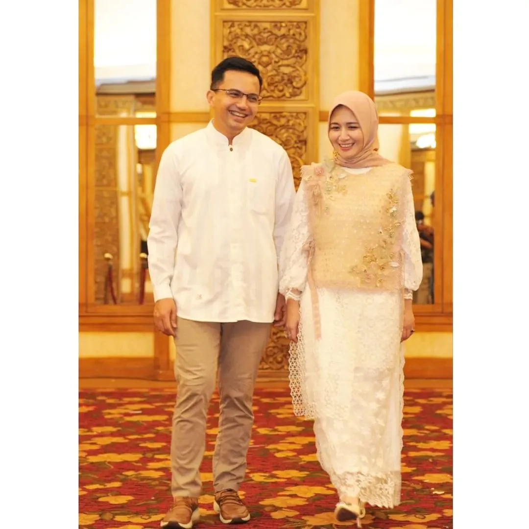 Sudah Go Public, Ini 7 Potret Sahrul Gunawan Bareng Kekasih yang Makin ...
