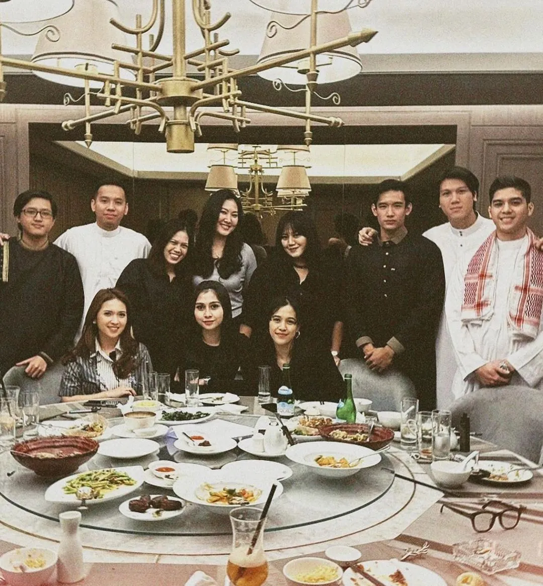 Potret Al Ghazali Bukber Bareng Teman-Teman SMA