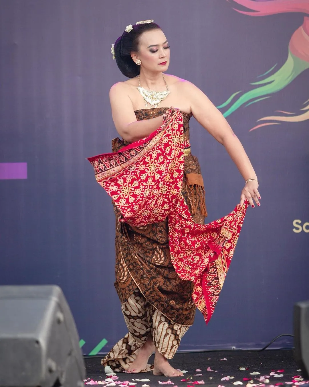 Potret Ira Wibowo (Credit: Instagram/irawbw)