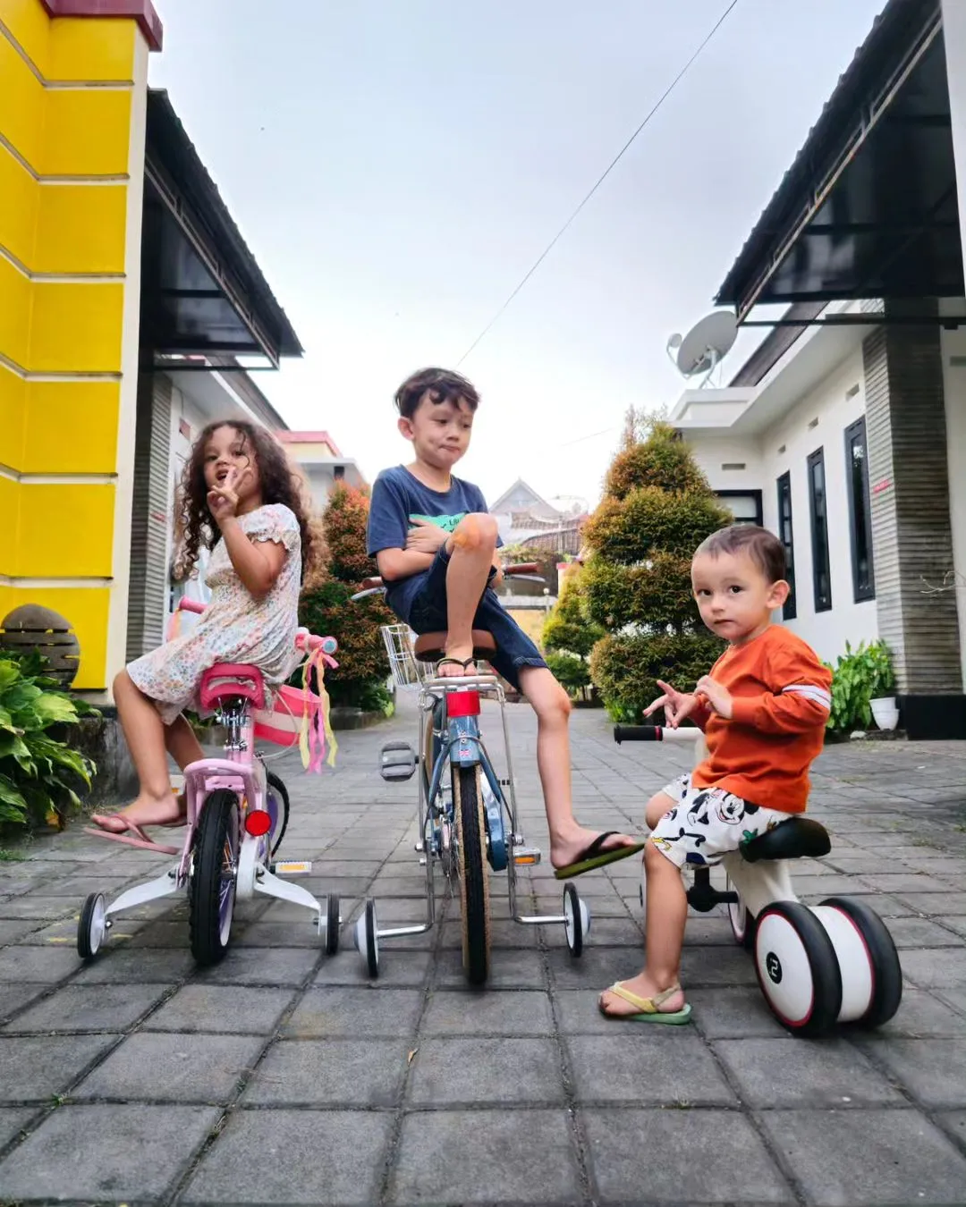 Potret Rose Anak Dahlia Poland dan Fandy Christian (Credit: Instagram/dahliachr)