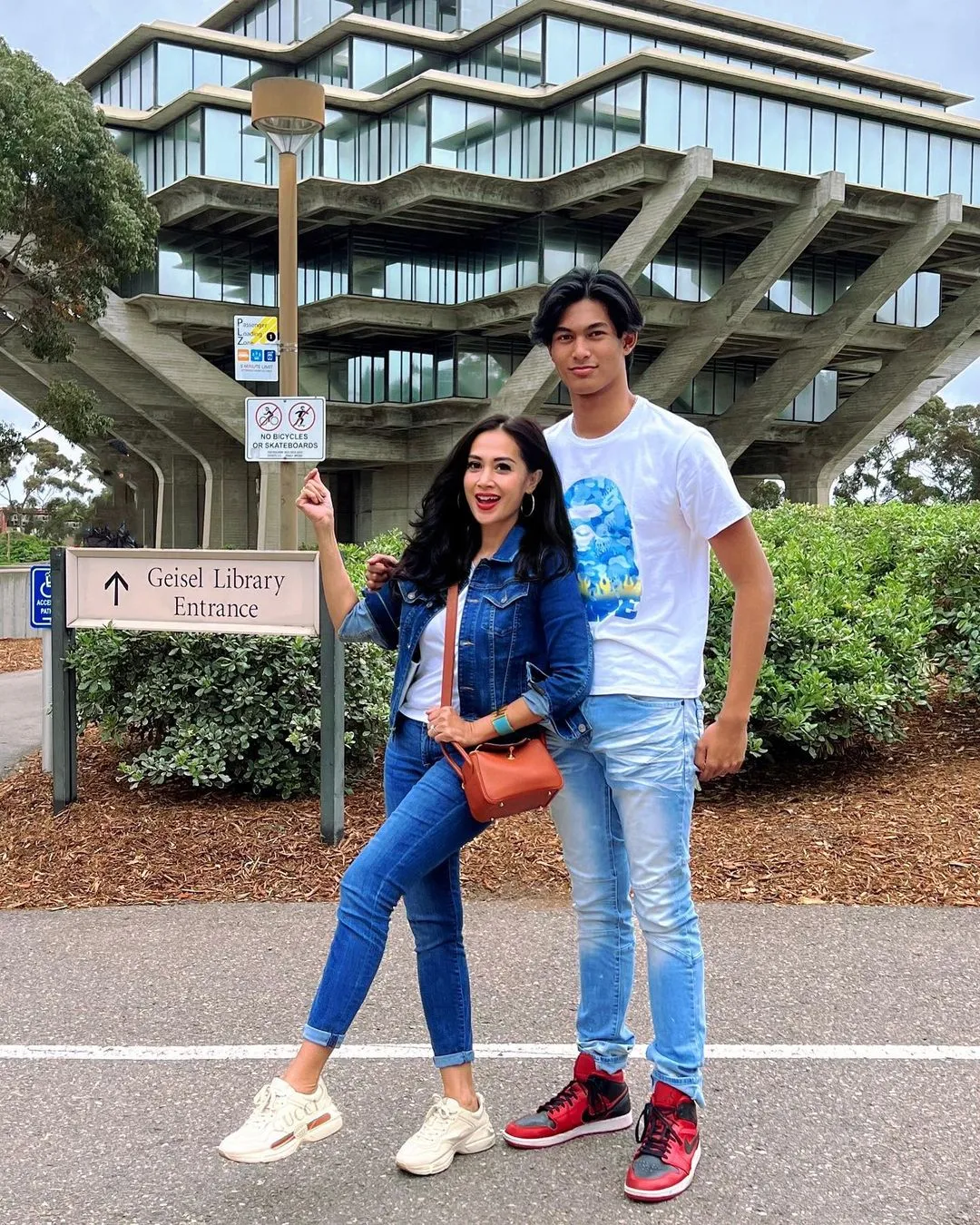 Potret Liburan Diah Permatasari di California