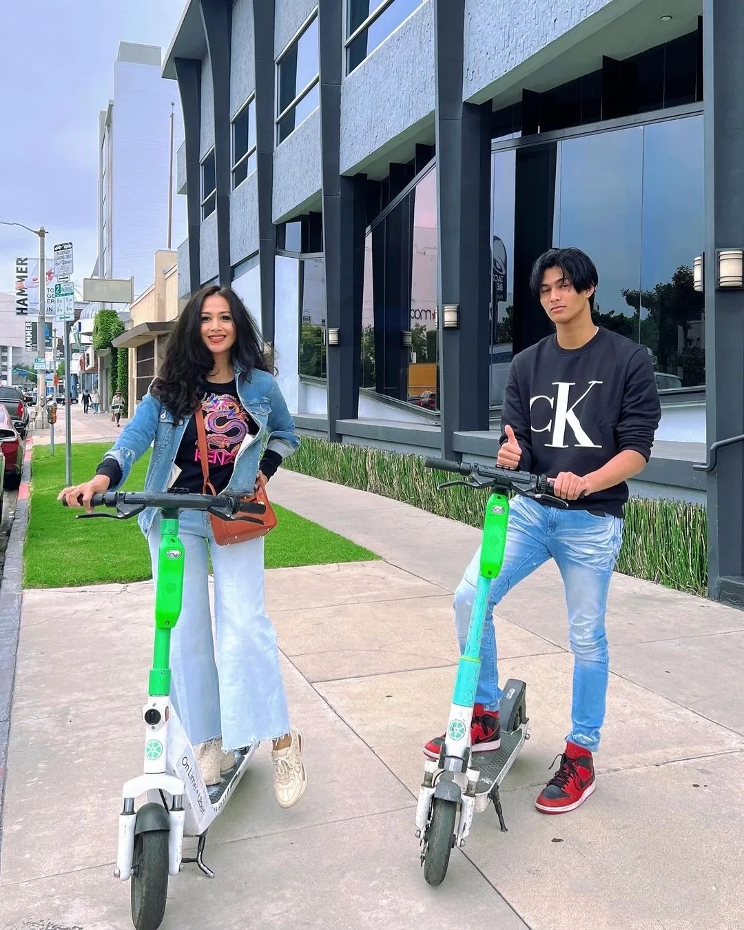 Main Scooter Bareng