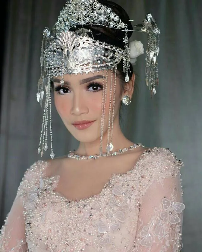 (credit : instagram.com/rozanajulani)