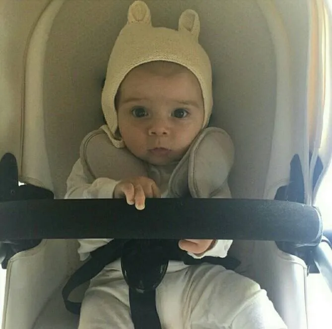 (credit : instagram.com/kardashian.glamm)