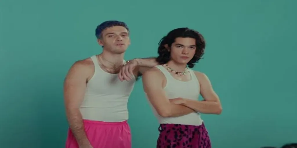 Lauv & Conan Gray - Fake (Terjemahan)