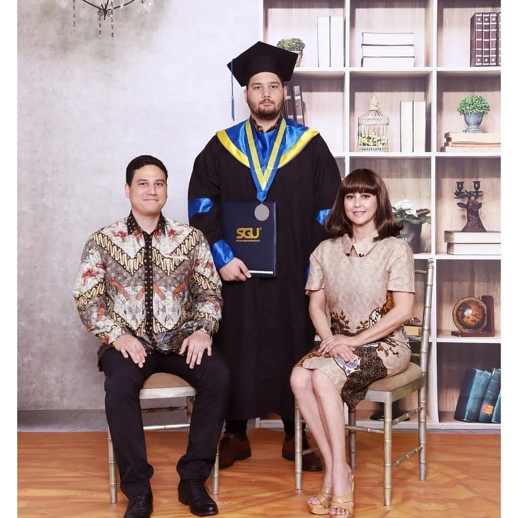 Potret Meriam Bellina dan Dua Putranya (Credit: Instagram/bellinamer)