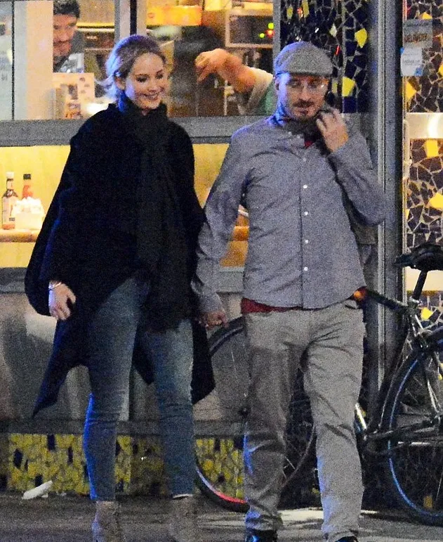 J-Law juga membahas soal kekasihnya © via dailymail.co.uk