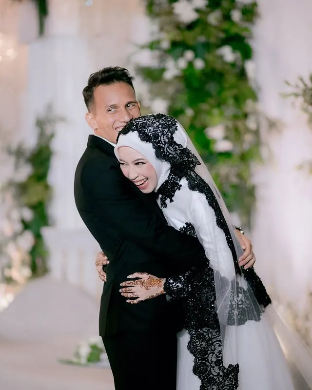 Adiba Khanza dan Egy Maulana Vikri rayakan anniversary dengan kompak unggah foto sama (credit: Instagram.com/egymaulanavikri/)