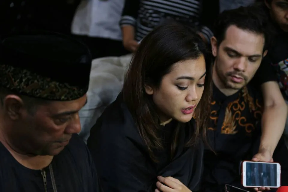 Adik Julia Perez menangis haru saat mengenang detik-detik terakhir bersama sang kakak, saling menguatkan dan mengatakan 'I Love You' © KapanLagi.com/Nuzulur Rakhmah