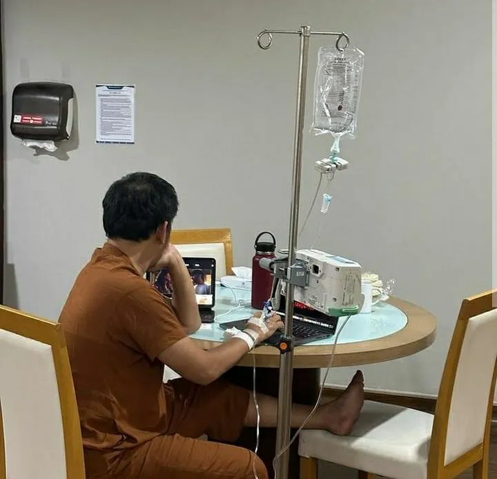 Hanung Bramantyo Alami Patah Tulang Setelah Ketiban Motor 220 Kg / Credit Foto: Instagram/hanungbramantyo