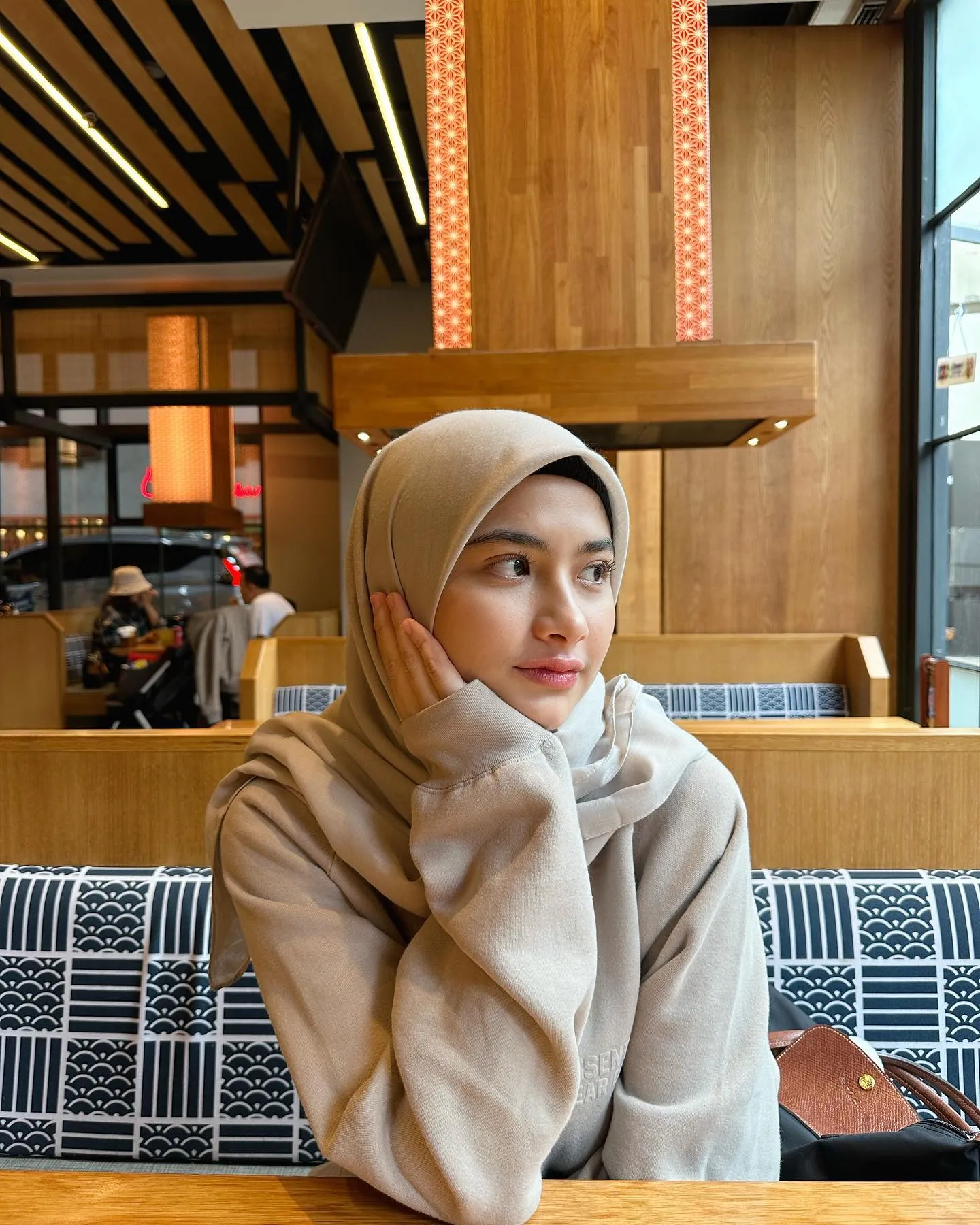 Potret Faye Nicole yang bikin pangling (credit: Instagram.com/fayenicolee_/)