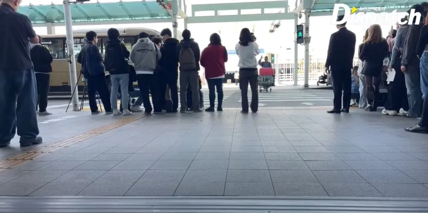Terkejut Ada Ramai-ramai Awak Media Korea di Bandara