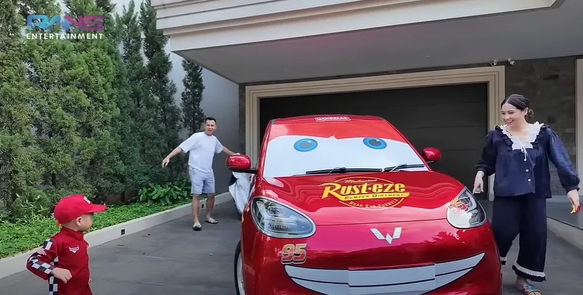 Potret Rayyanza speechless terima kado (credit: Youtube.com/Rans Entertainment)