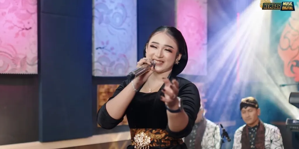 Niken Salindry - Lamunan
