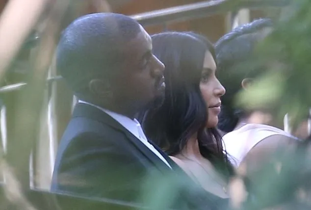 Kim dan Kanye menghadiri acara pernikahan teman mereka © via dialymail.co.uk