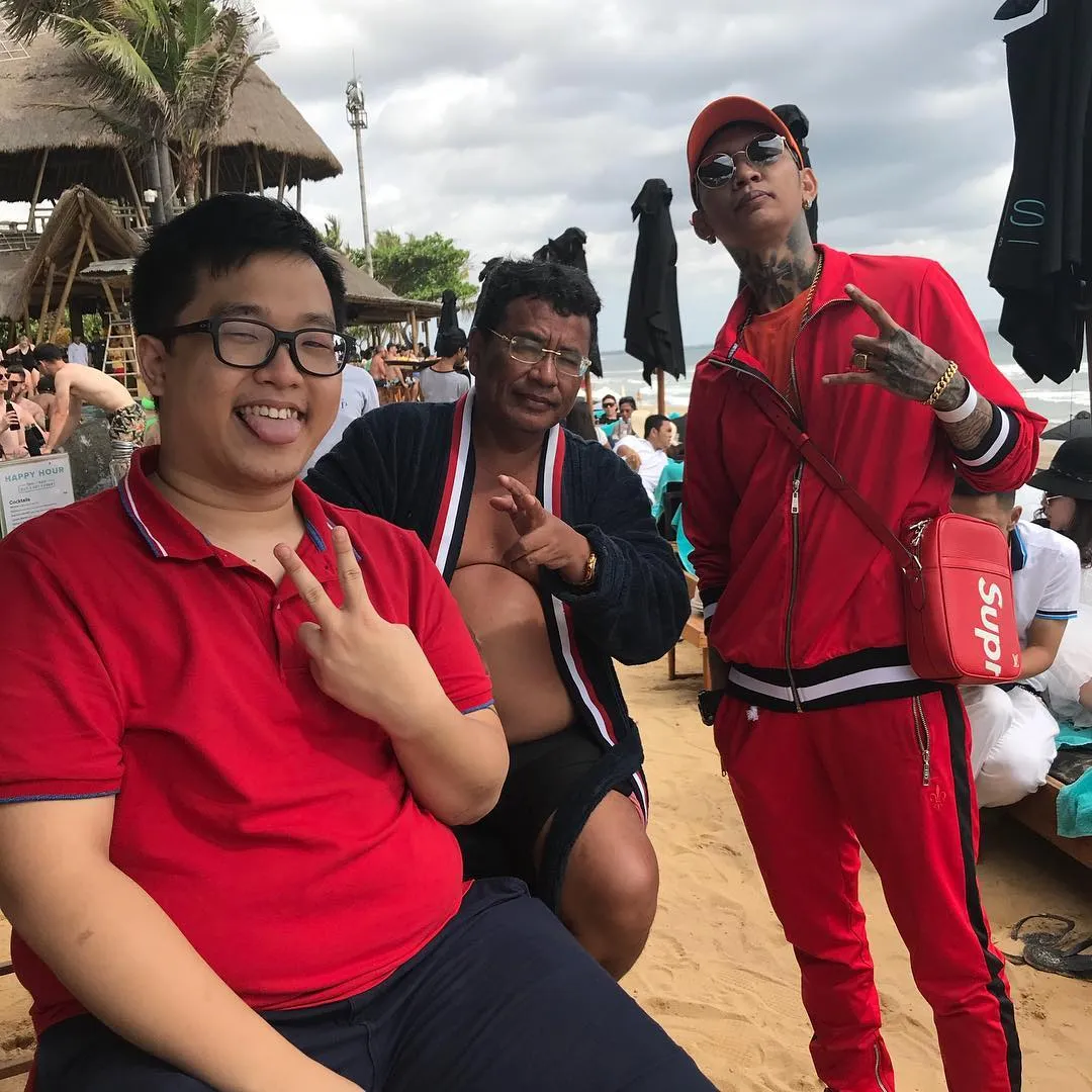 © hotmanparisofficial