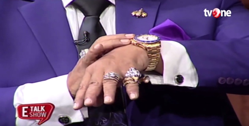 Jam tangan Hotman punya sejarah tersendiri / Credit: Youtube - Talk Show TVOne
