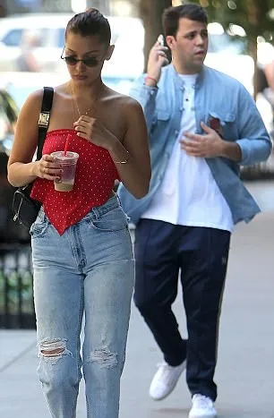 Bella digosipkan pacaran dengan DJ Daniel Chetrit © via dailymail.co.uk