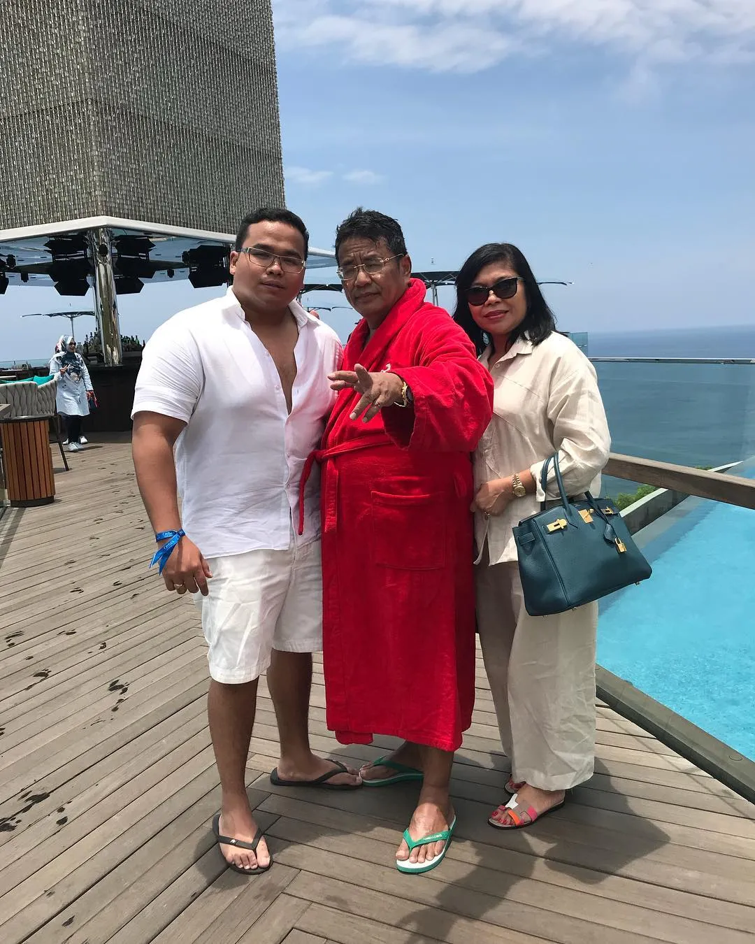 © hotmanparisofficial