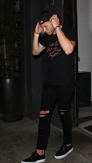 Blake juga ada di klub tersebut bersama dengan Kendal © via dialymail.co.uk