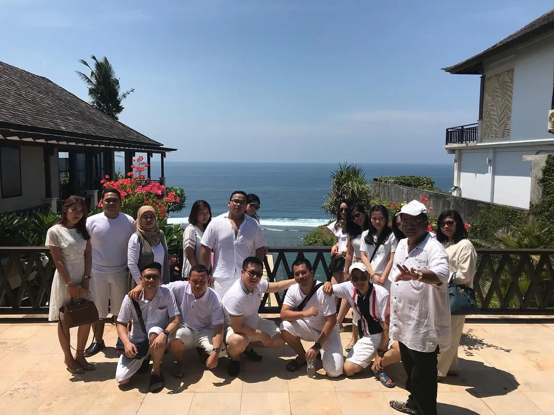 © hotmanparisofficial