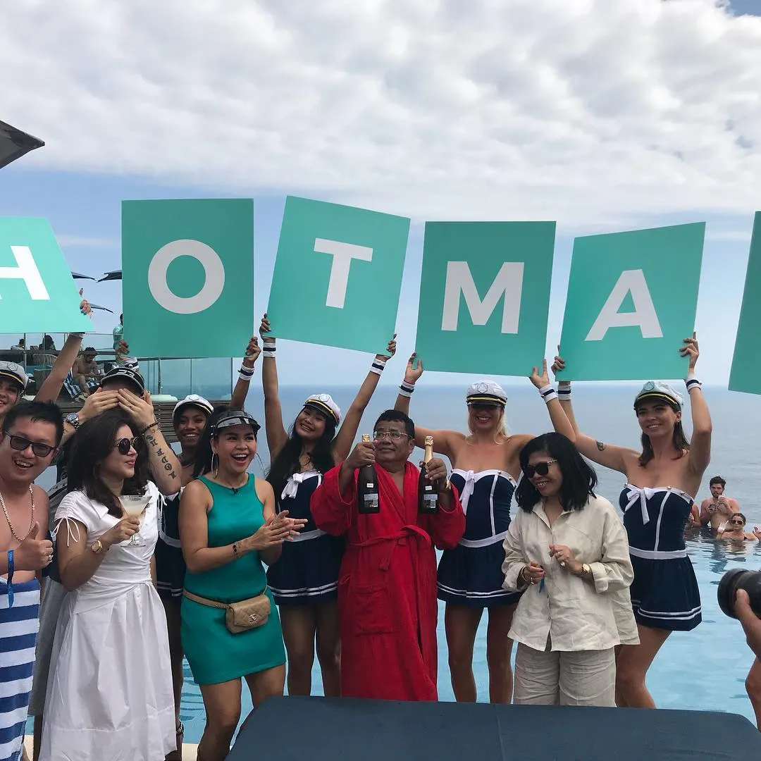 © hotmanparisofficial