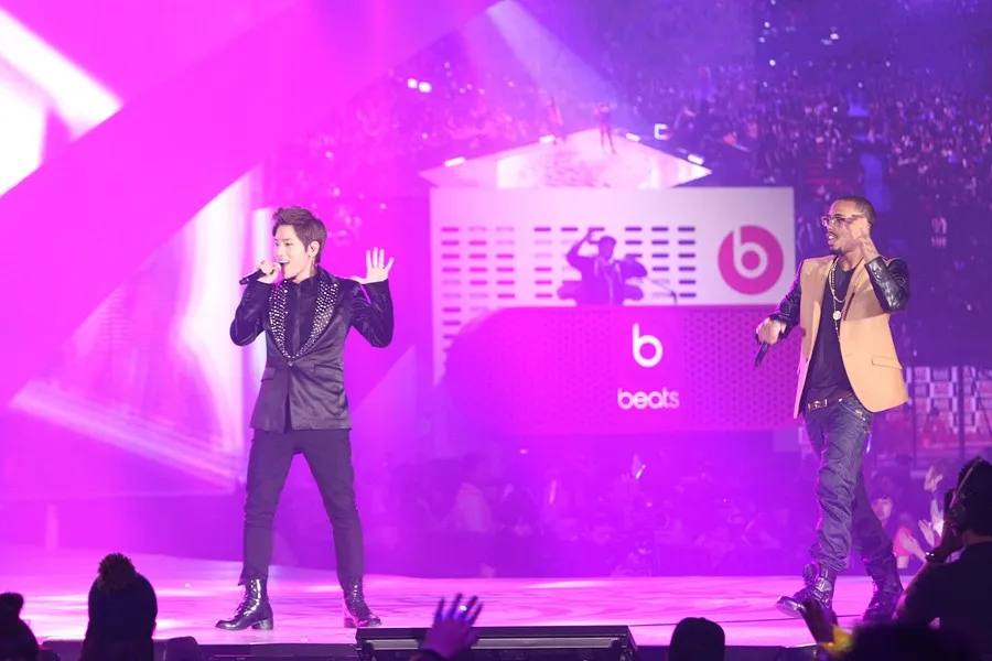 K.Will Bernyanyi Dengan B.o.B