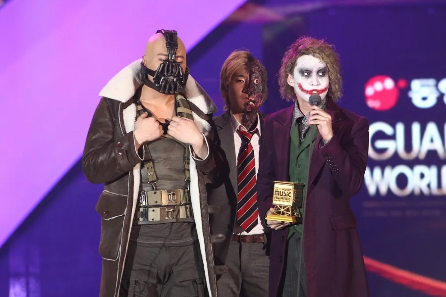 Epik High Sebagai Musuh Batman
