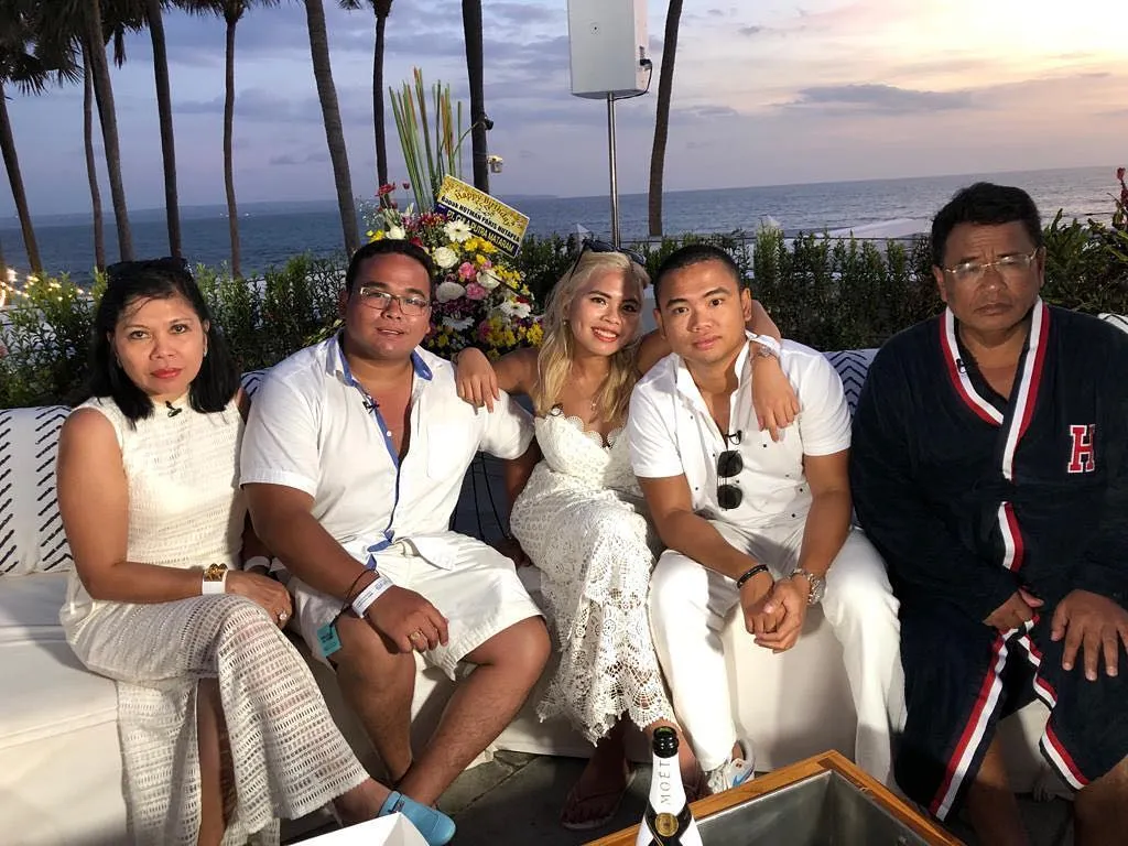 © hotmanparisofficial