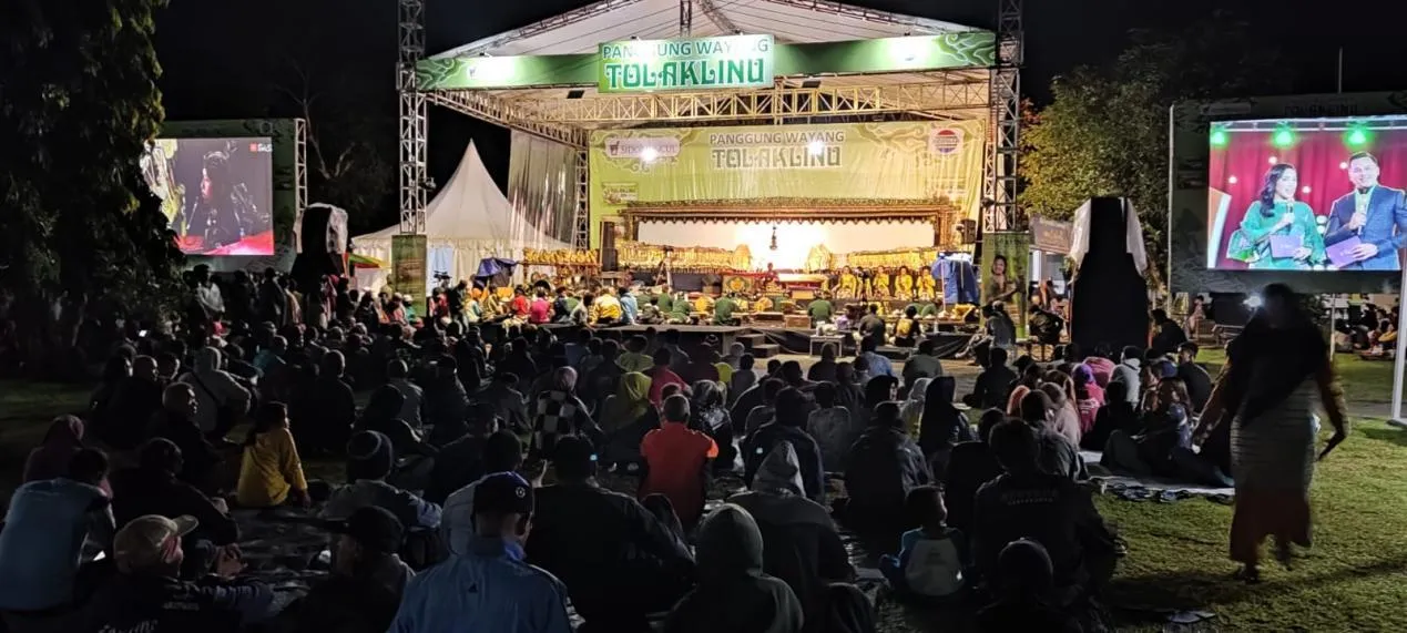 Credit: Panggung Wayang Kulit Tolak Linu