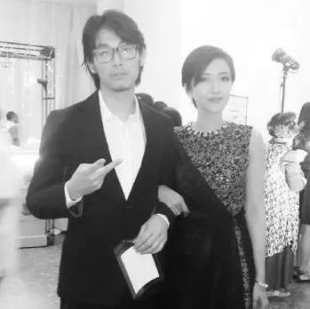 Bonus gambar Dean dan sang istri, Vanina / Credit: @tfjok