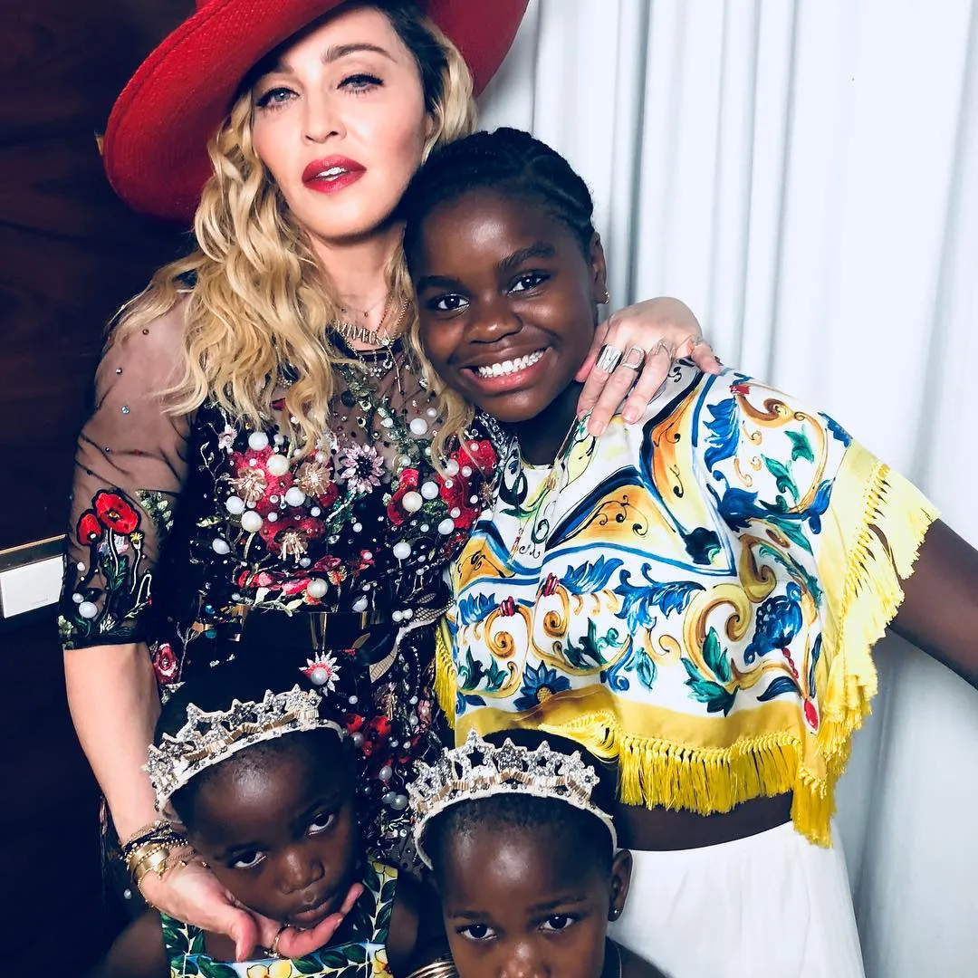 Madonna ajak 3 buah hati mereka ke acara tersebut © Instagram.com/madonna