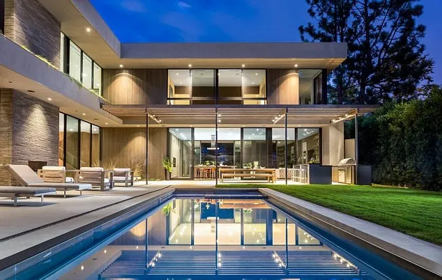 Salah satu rumah yang dilihat Ben dan Lindsay © dailymail.co.uk