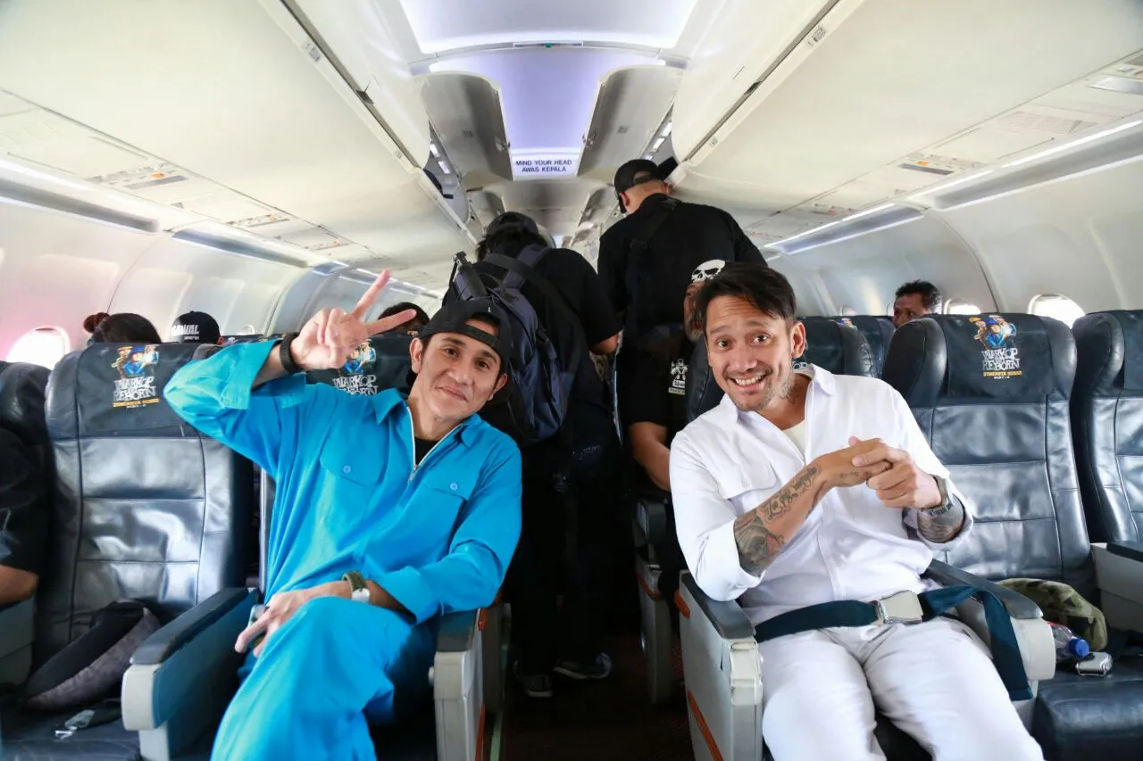 Perjalanan ini hanya bisa dilakukan dengan pesawat khusus yang telah dipesan sebelumnya. ©KapanLagi.com/Muhammad Akrom Sukarya