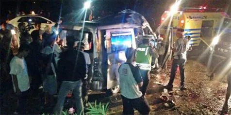 Kecelakaan maut tol Jagorawi (c)merdeka.com