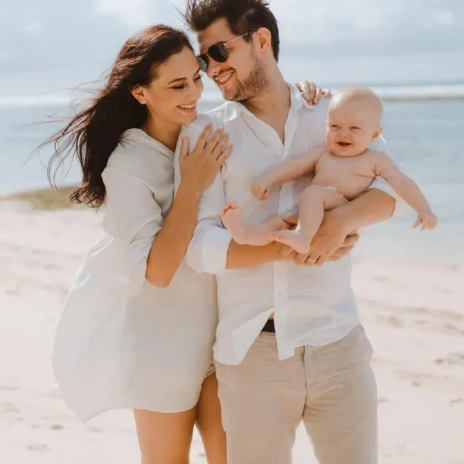 Marissa Nasution bersama suami dan buah hati © instagram.com/marissaln