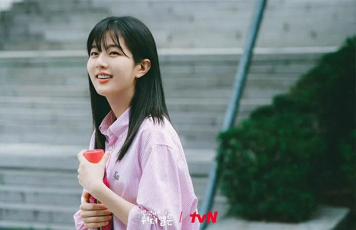 Shin Eun Soo di Drama Korea TWINKLING WATERMELON / Credit: Instagram/tvn_drama